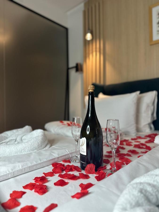 Boutique Macchiato Rooms ノヴィ・サド エクステリア 写真